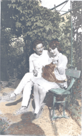 Henri en convalescence avec sa sur Giselle - 1928 ou 29  Pierrefitte